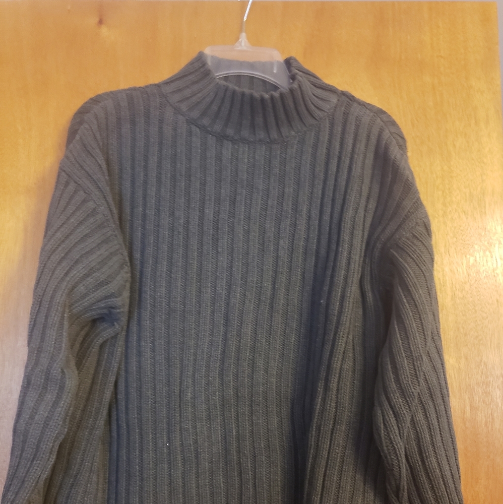 Sweater - Picture 2 of 6